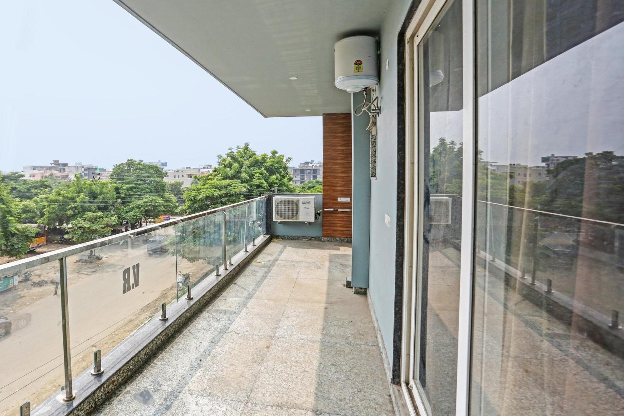 Hotel O Vikrant Residency グルガウン エクステリア 写真