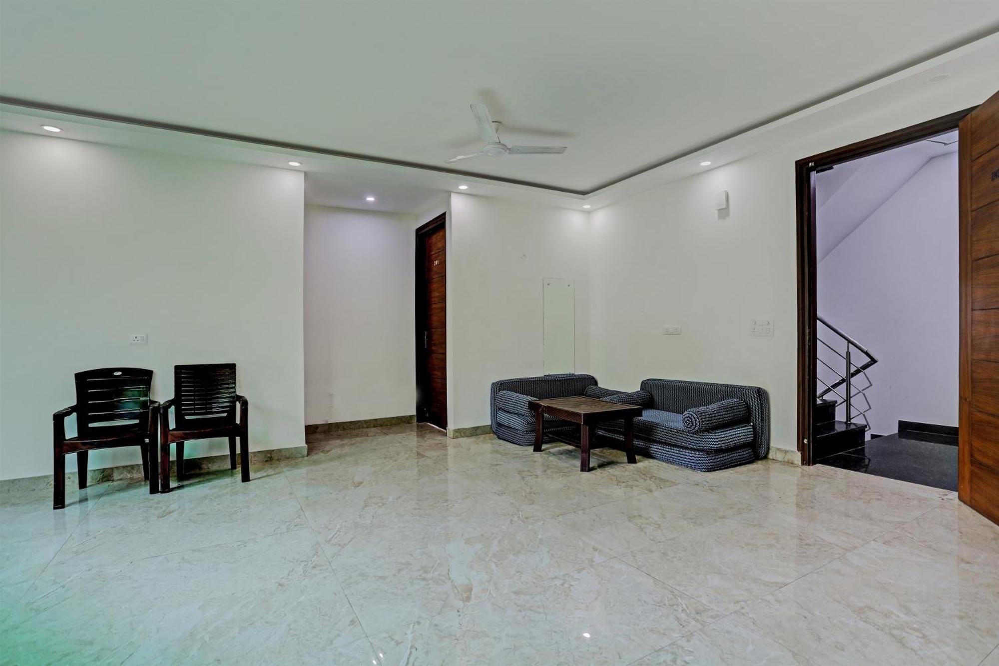 Hotel O Vikrant Residency グルガウン エクステリア 写真