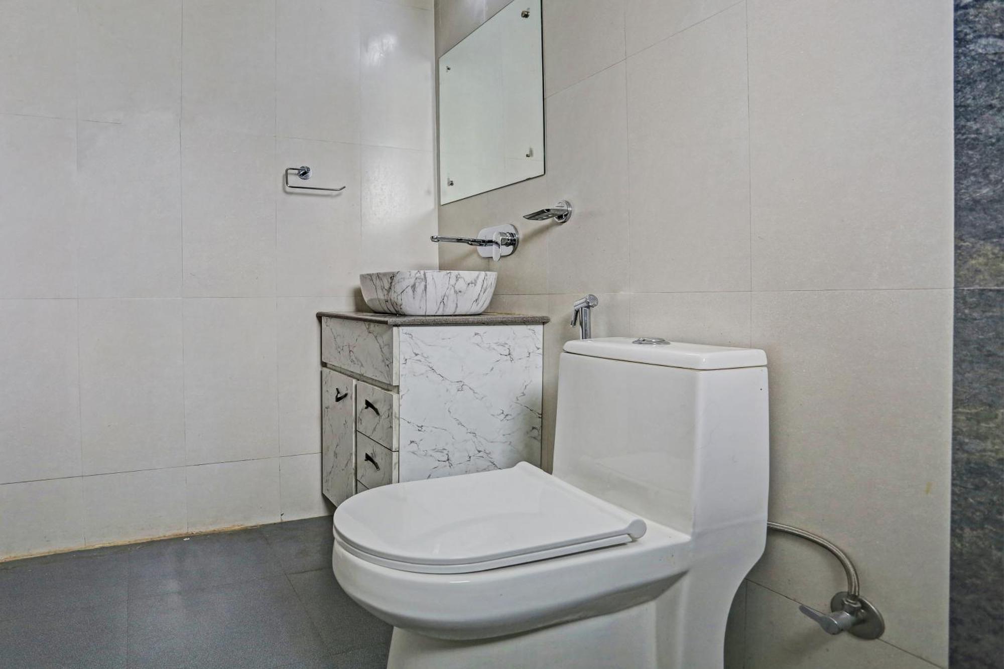 Hotel O Vikrant Residency グルガウン エクステリア 写真